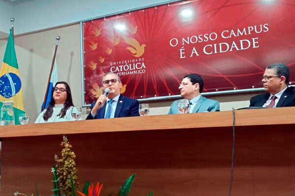 Estágio Transformador: Procurador-Geral Revela Papel do MPPE na Defesa da Sociedade em Aula Magna de Direito!